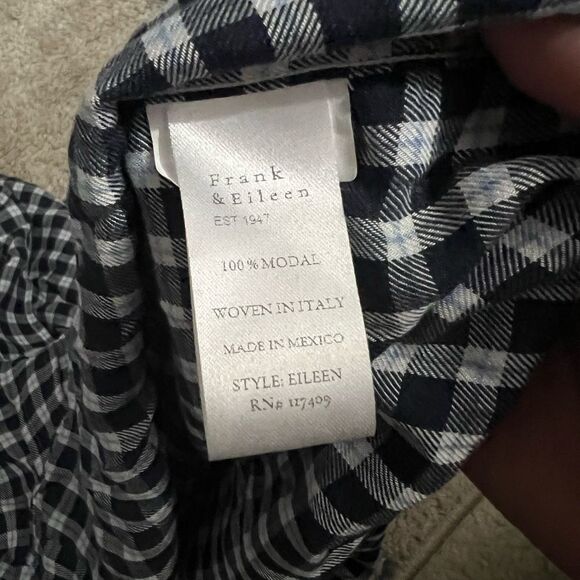 Frank & Eileen “Eileen” button down small - Picture 11 of 12